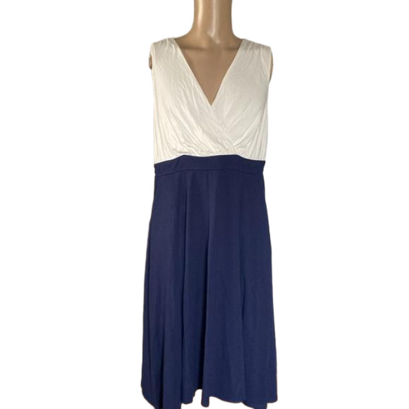 torrid Dresses & Skirts - Torrid NWT dress. UB2